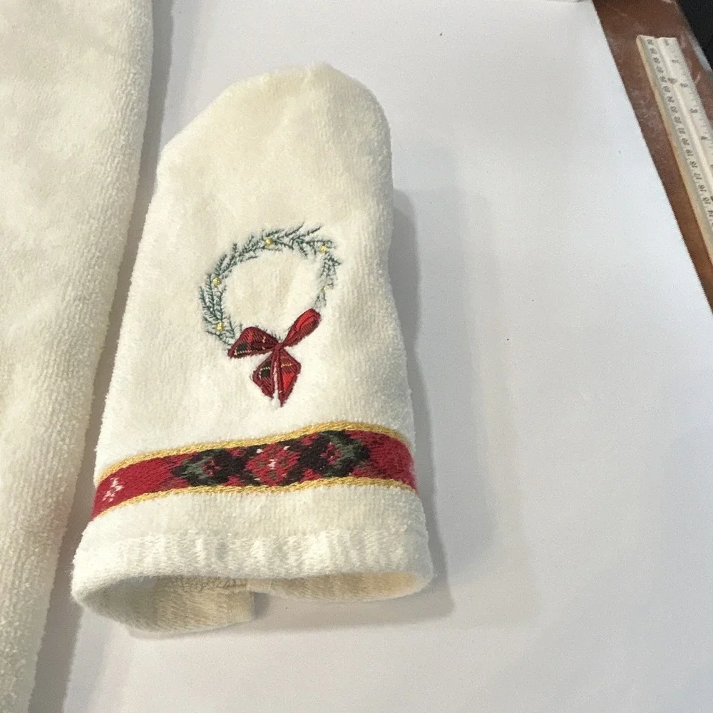 Colormate Embroidered Christmas Hand Towel Set Wreath Tree Ivory 16x28 3pc